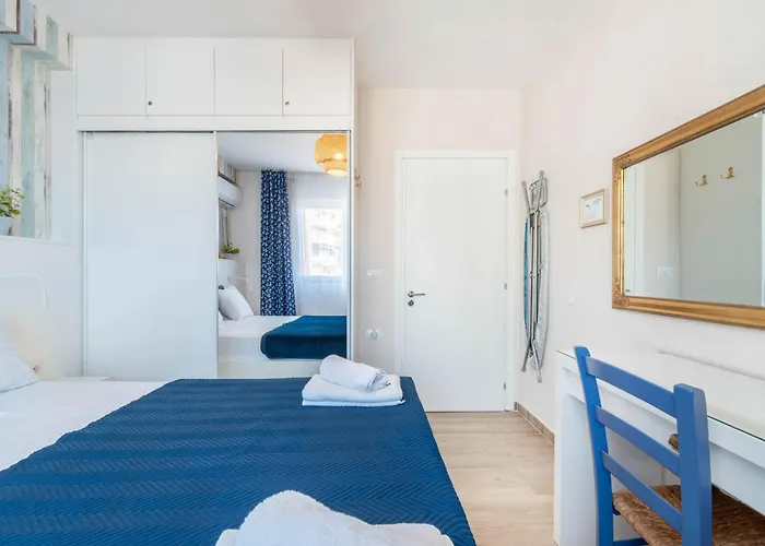 Apartment Blue Eye *